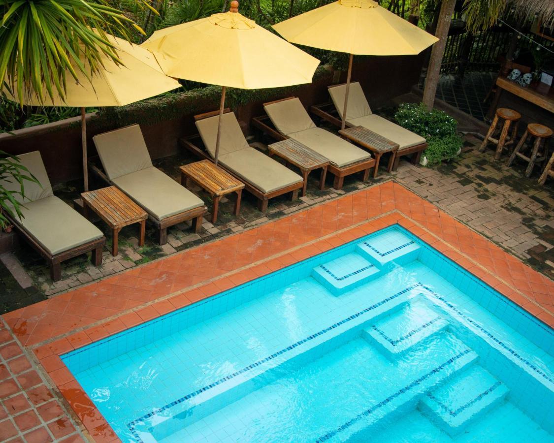 Baanpong Lodge San Kamphaeng Exterior foto